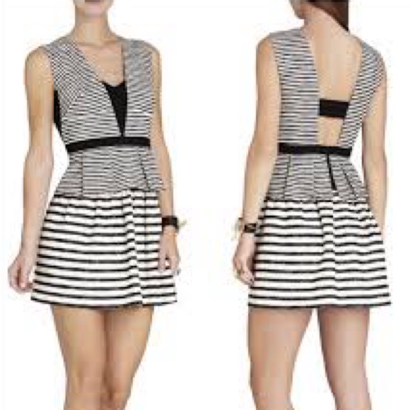 Bcbg Maxazria Piper V-Neck Striped Peplum Black And White Dress Size 6